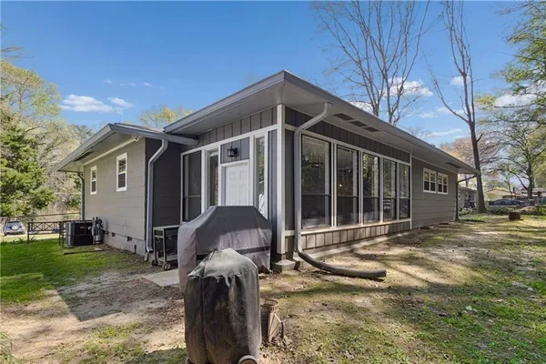 $379,900 | 948 Creekdale Drive, Clarkston, GA 30021