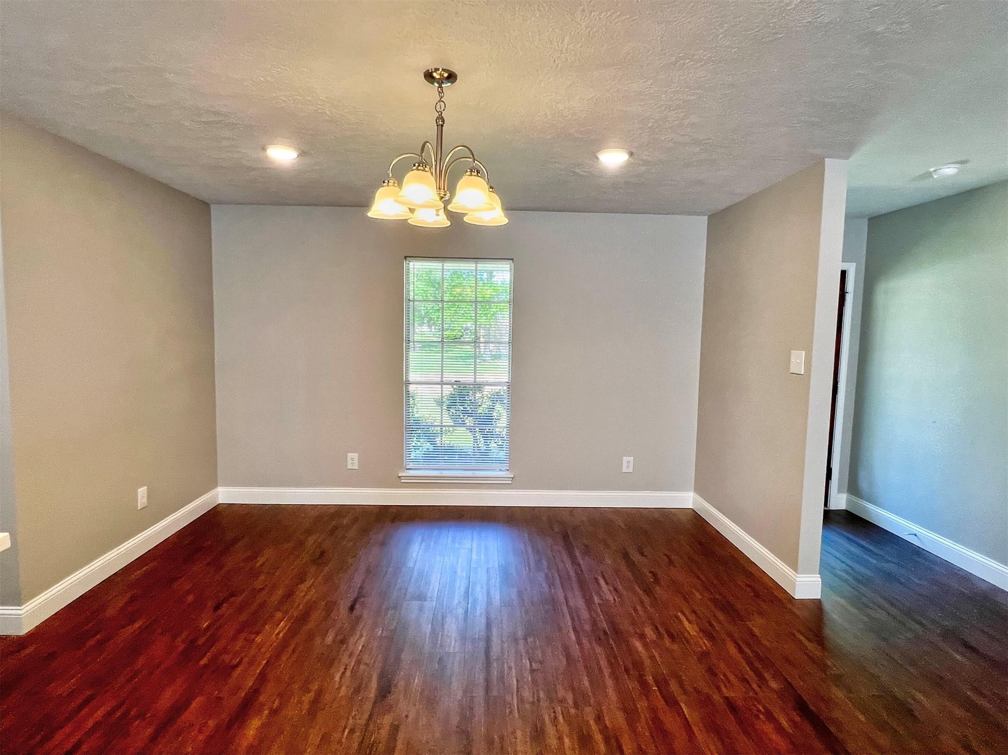 415 Sevenhampton Lane Houston, TX 77015 - Photo 7 of 28 Dining area