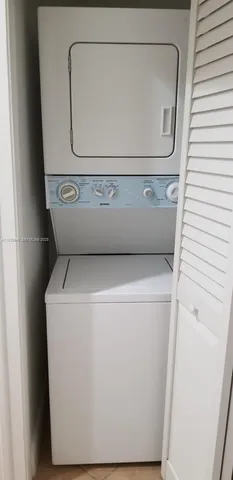 a close up view of washer and dryer