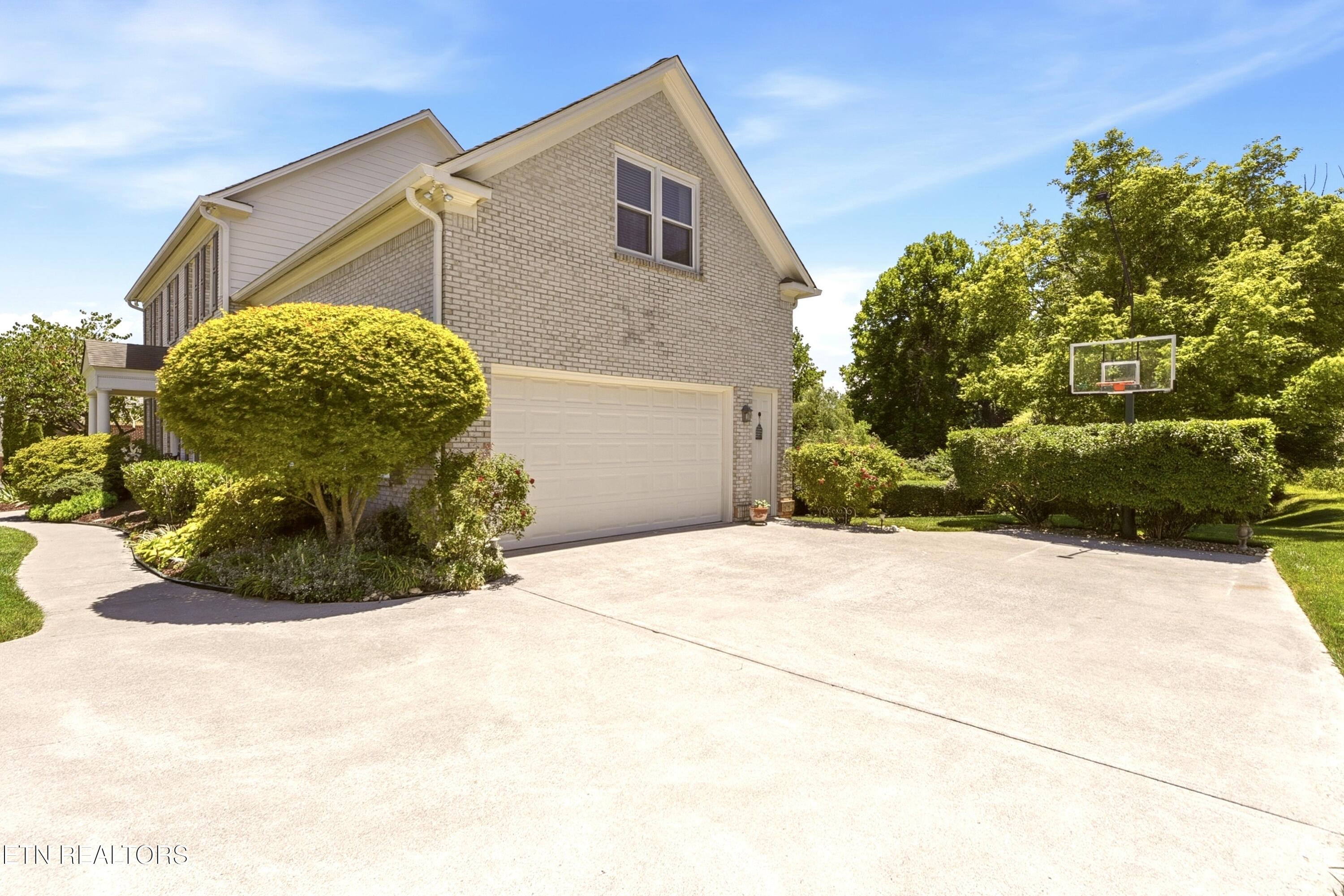 69 Rolling Links Boulevard Oak Ridge, TN 37830 - Photo 4 of 60 5-print-RllngLnks69 (13)