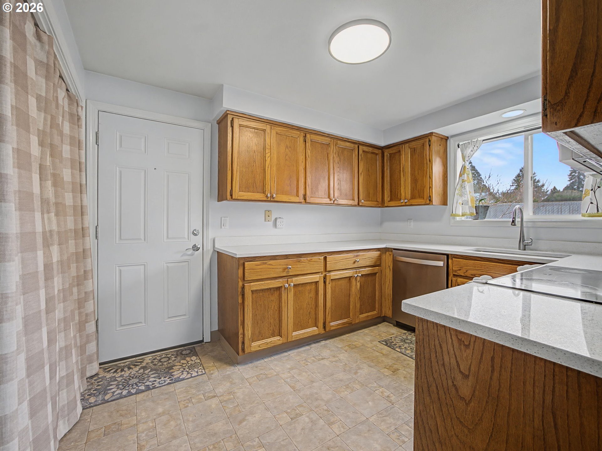 7919 Southeast Clackamas Road Milwaukie, OR 97267 - Photo 7 of 19