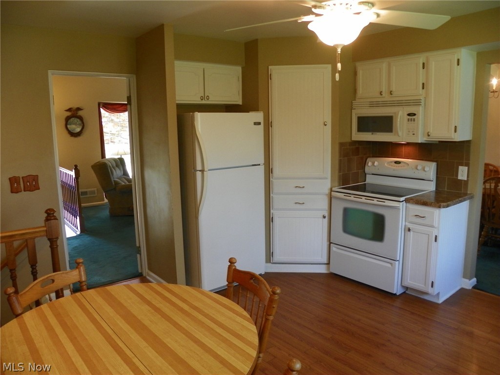 6447 Hamden Road Parma Heights, OH 44130 - Photo 10 of 37