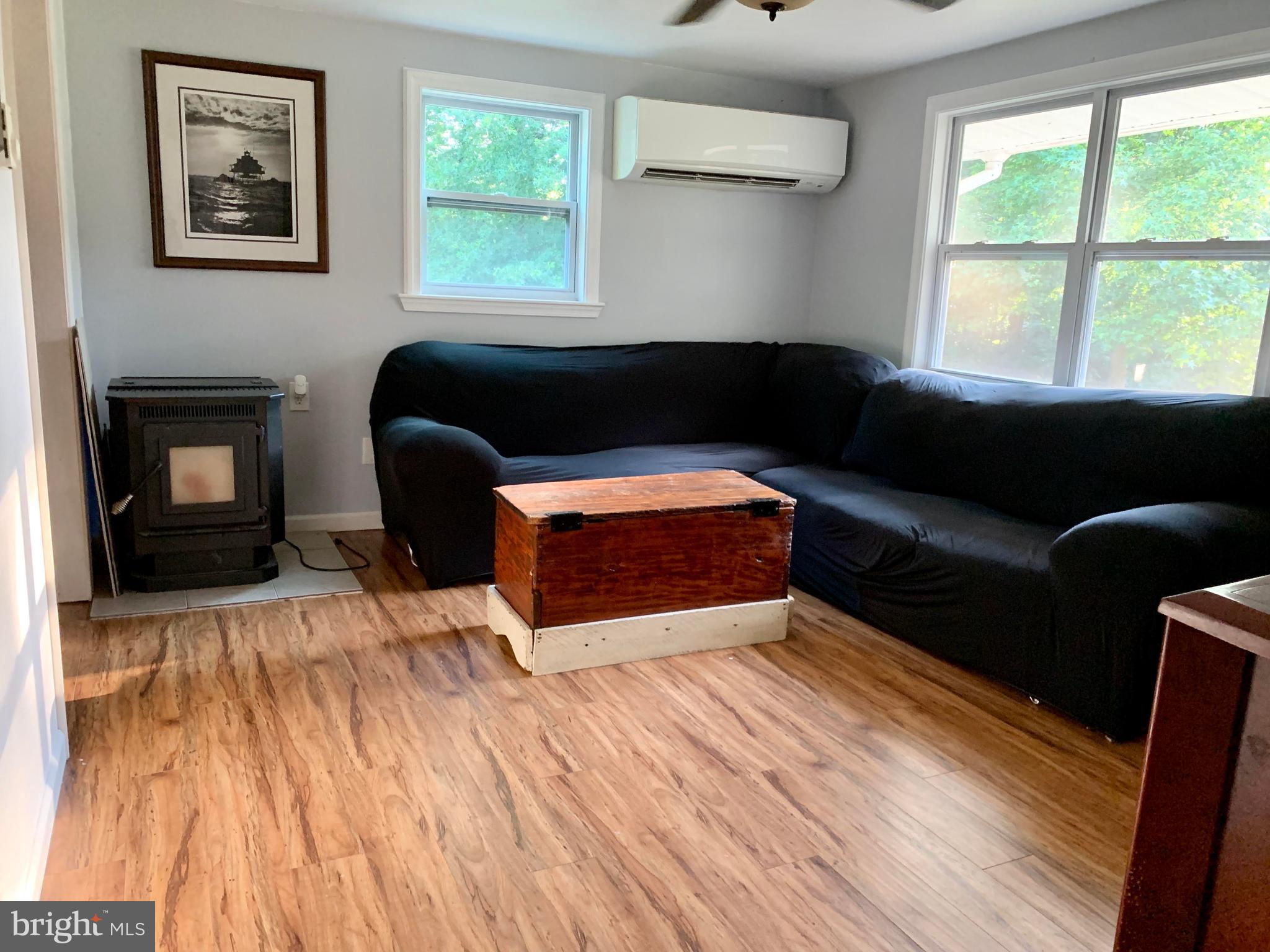 17995 Marvel Road Marydel, MD 21649 - Photo 4 of 14 Living Room