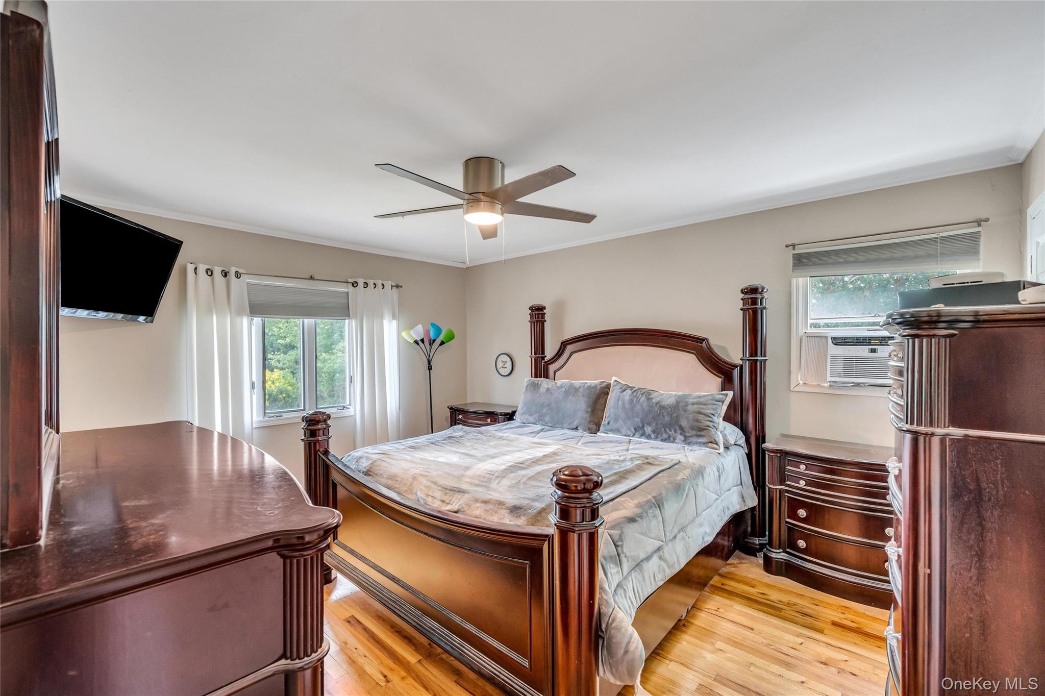 11 Ann Court North Babylon, NY 11703 - Photo 17 of 31