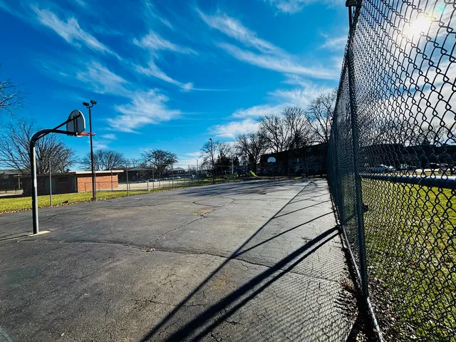 $160,000 | 2408 West Algonquin Road, Unit 3, Rolling Meadows, IL 60008