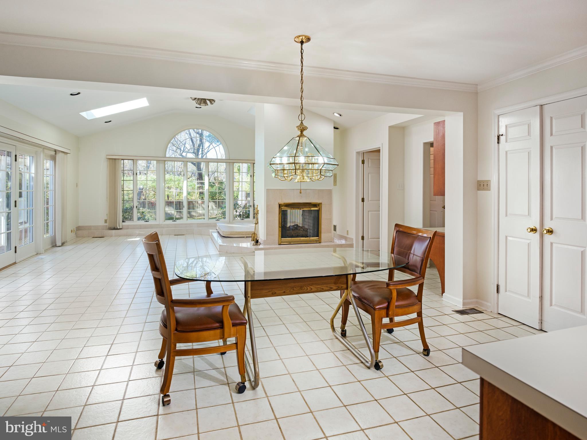 263 Lafayette Lane Chesterbrook, PA 19087 - Photo 8 of 46 Gallery Image 8