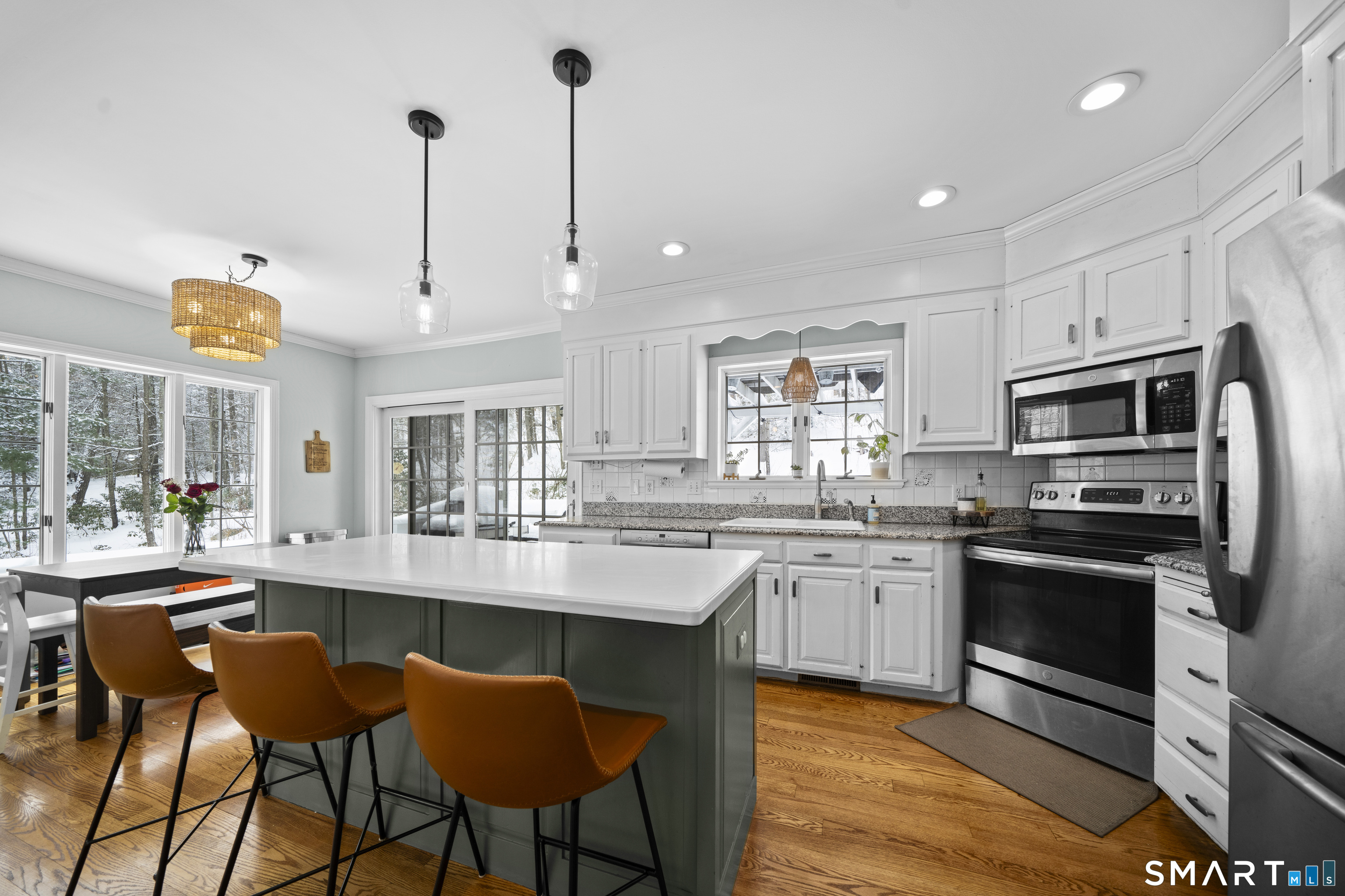 117 North Saddle Ridge Simsbury, CT 06092 - Photo 11 of 46