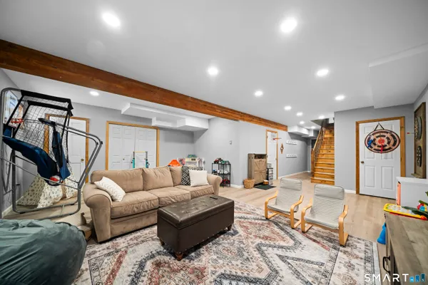 $824,900 | 117 North Saddle Ridge, Simsbury, CT 06092