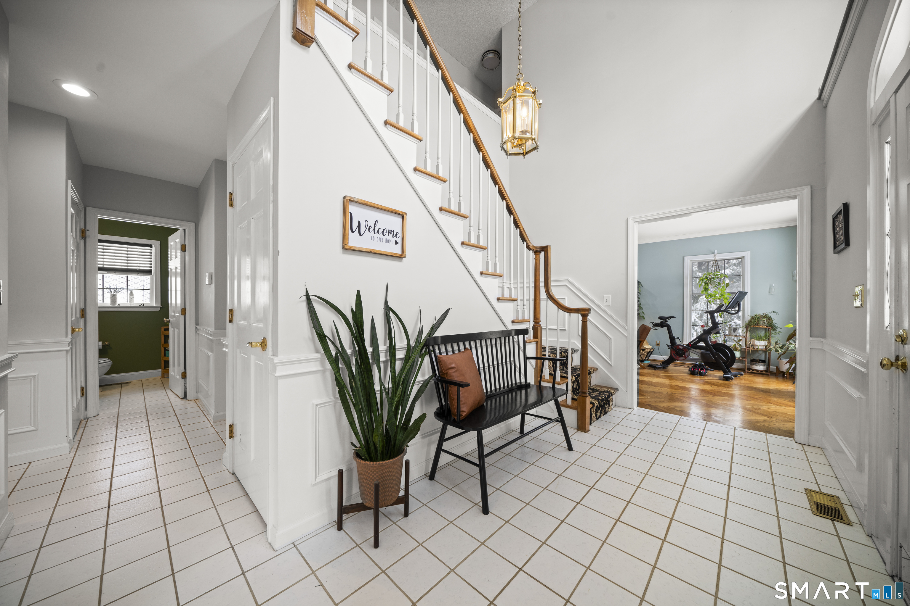 117 North Saddle Ridge Simsbury, CT 06092 - Photo 5 of 46