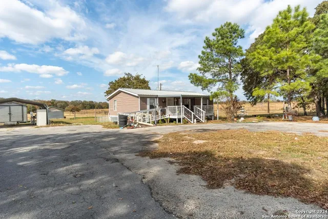 $1,750 | 22300 Highway 123, Seguin, TX 78155