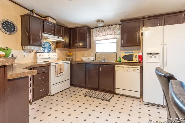 $1,750 | 22300 Highway 123, Seguin, TX 78155