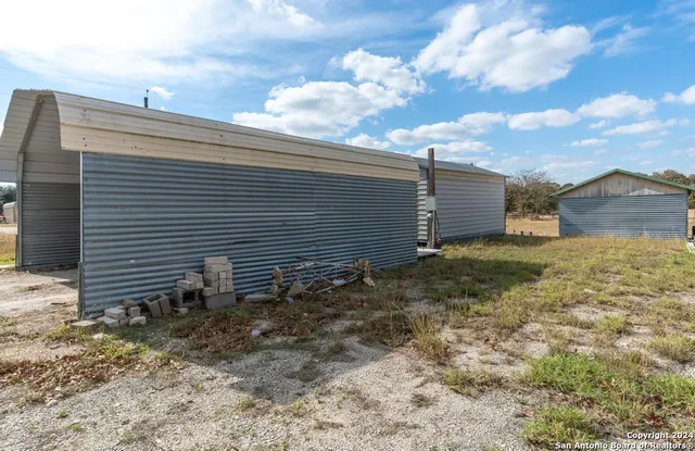 $1,750 | 22300 Highway 123, Seguin, TX 78155