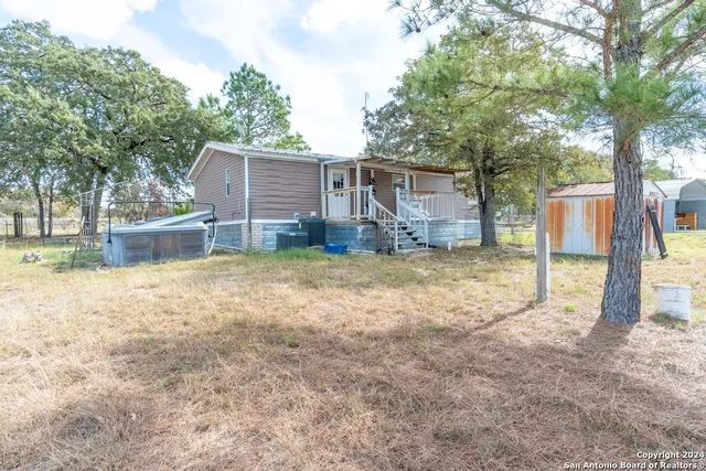 $1,750 | 22300 Highway 123, Seguin, TX 78155