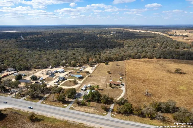 $1,750 | 22300 Highway 123, Seguin, TX 78155