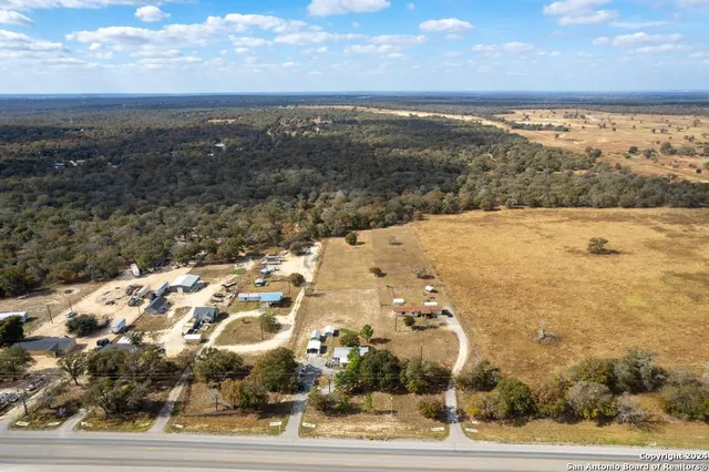 $1,750 | 22300 Highway 123, Seguin, TX 78155