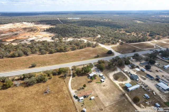 $1,750 | 22300 Highway 123, Seguin, TX 78155