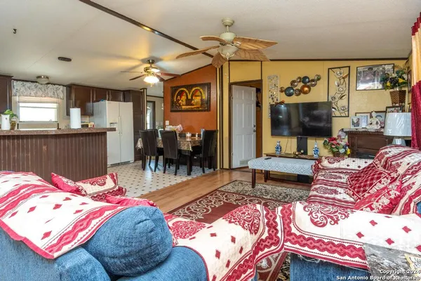 $1,750 | 22300 Highway 123, Seguin, TX 78155