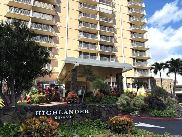 $2,100 | 98-450 Koauka Loop, Unit 201, Aiea, HI 96701