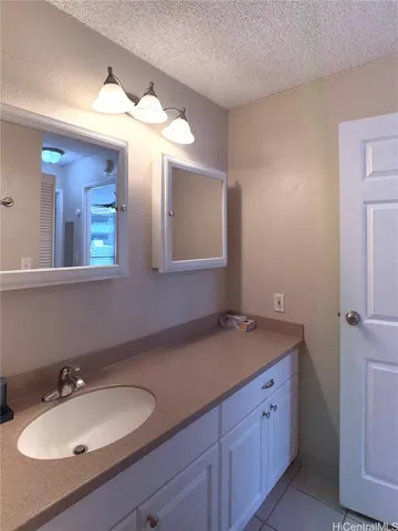 $2,100 | 98-450 Koauka Loop, Unit 201, Aiea, HI 96701