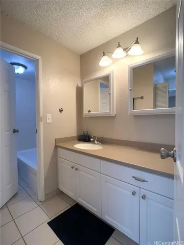 $2,100 | 98-450 Koauka Loop, Unit 201, Aiea, HI 96701