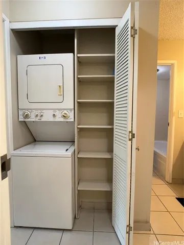 $2,100 | 98-450 Koauka Loop, Unit 201, Aiea, HI 96701