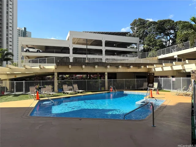 $2,100 | 98-450 Koauka Loop, Unit 201, Aiea, HI 96701