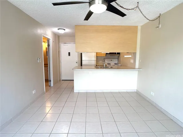 $2,100 | 98-450 Koauka Loop, Unit 201, Aiea, HI 96701
