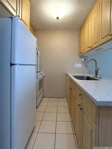 $2,100 | 98-450 Koauka Loop, Unit 201, Aiea, HI 96701