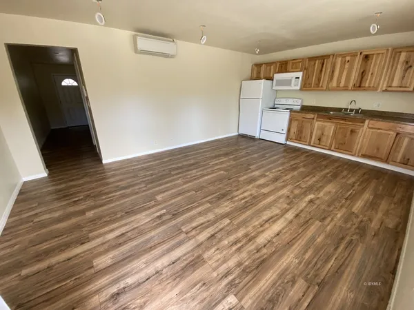$1,250 | 26500 Highway 243, Unit G, Idyllwild, CA 92549