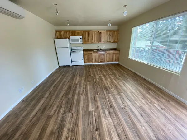 $1,250 | 26500 Highway 243, Unit G, Idyllwild, CA 92549