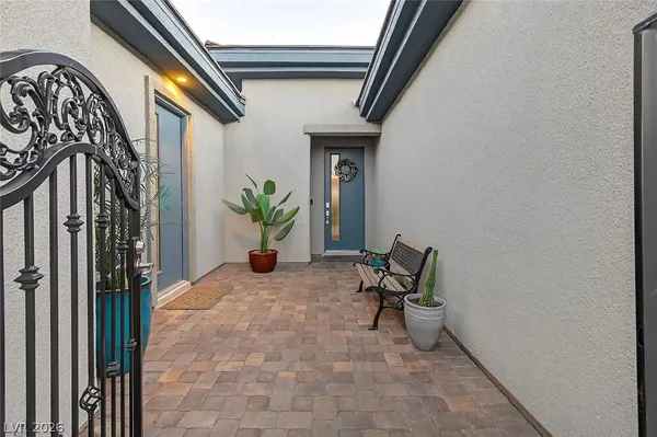 $5,000 | 5 Reflection Cove Drive, Henderson, NV 89011