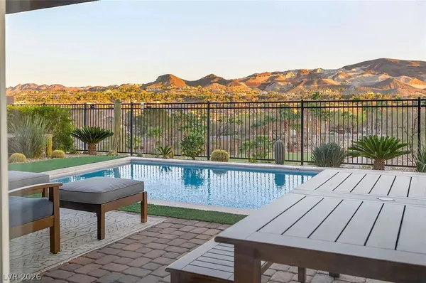 $5,000 | 5 Reflection Cove Drive, Henderson, NV 89011