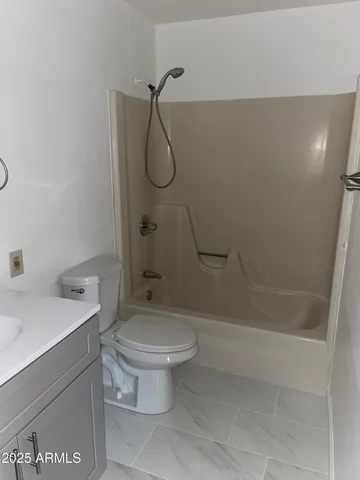 $899 | 1002 North 25th Place, Unit 10, Phoenix, AZ 85008