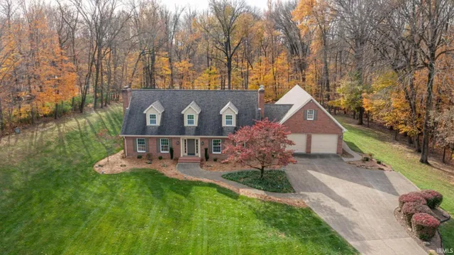 $789,000 | 425 West Schuetter Road, Jasper, IN 47546