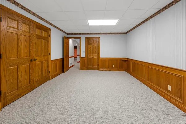 $789,000 | 425 West Schuetter Road, Jasper, IN 47546