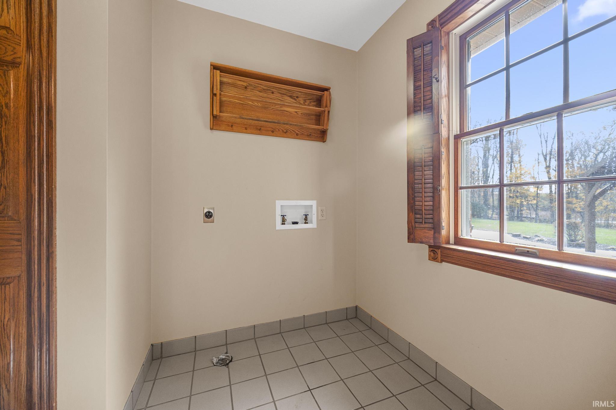 425 West Schuetter Road Jasper, IN 47546 - Photo 19 of 36