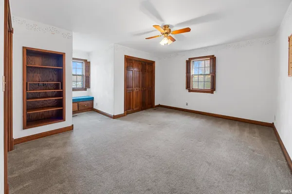 $789,000 | 425 West Schuetter Road, Jasper, IN 47546