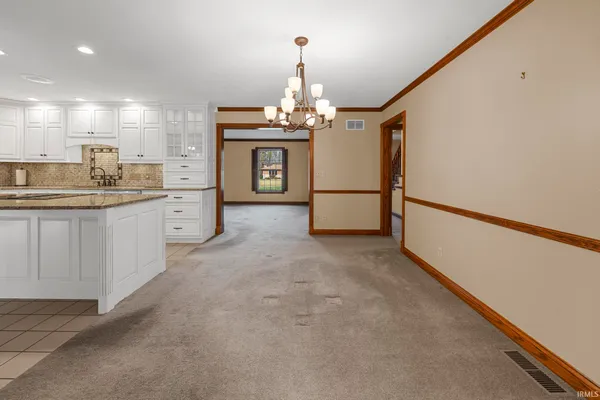 $789,000 | 425 West Schuetter Road, Jasper, IN 47546