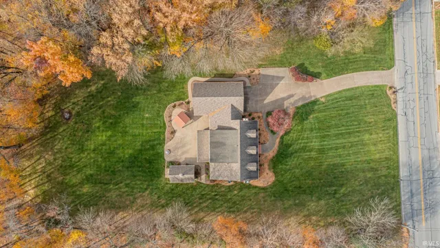 $789,000 | 425 West Schuetter Road, Jasper, IN 47546