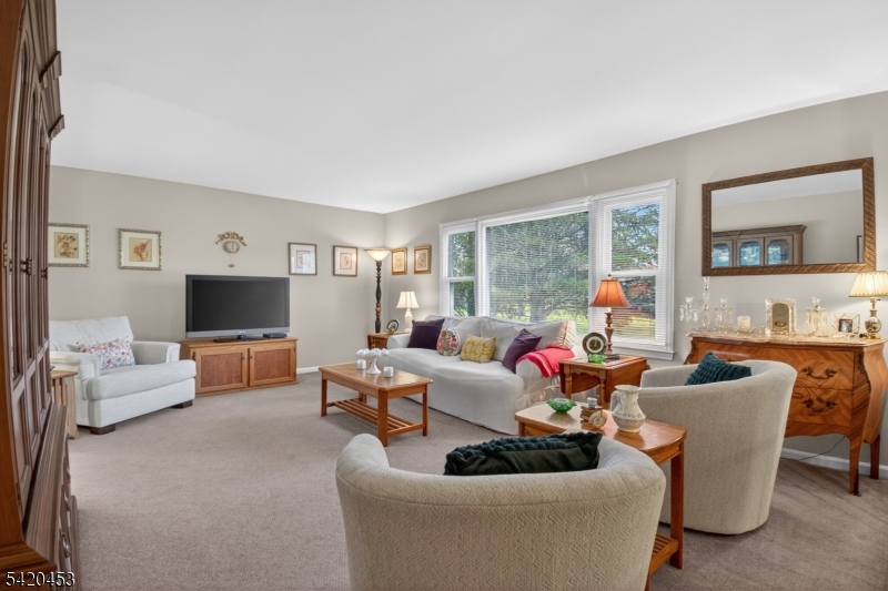 532 Spring Valley Drive Bridgewater, NJ 08807 - Photo 3 of 20
