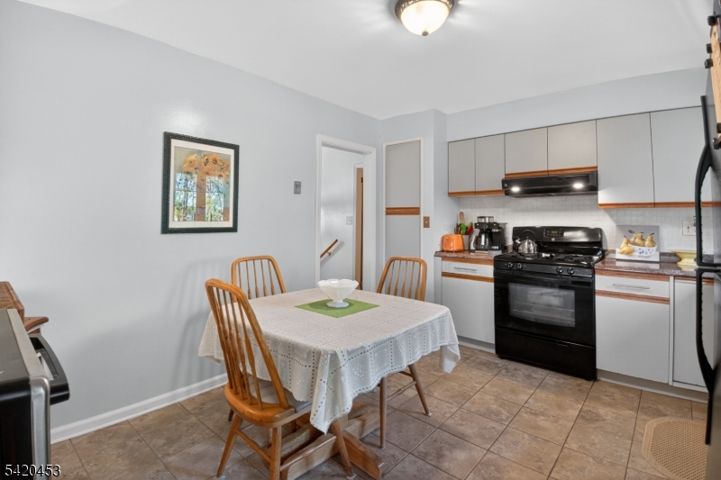 532 Spring Valley Drive Bridgewater, NJ 08807 - Photo 8 of 20