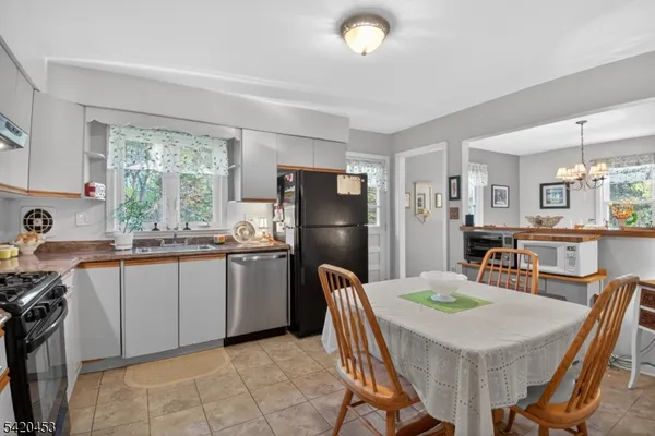 $3,350 | 532 Spring Valley Drive, Bridgewater, NJ 08807