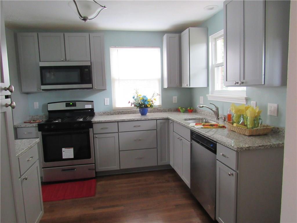 4741 Doyle Road Pittsburgh, PA 15227 - Photo 12 of 22 Beautifully designed brand new soft close cabinets through out the kitchen and dining room