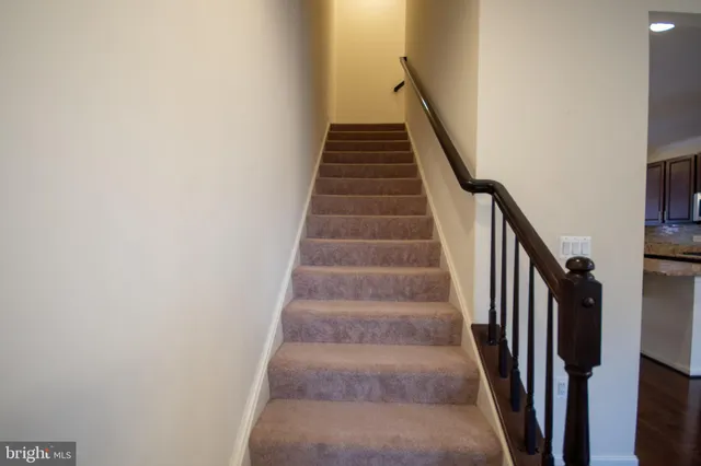 $2,800 | 8024 Cayzer Lane, Gainesville, VA 20155