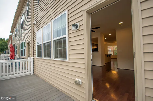 $2,800 | 8024 Cayzer Lane, Gainesville, VA 20155