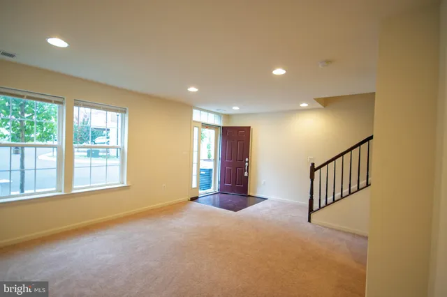 $2,800 | 8024 Cayzer Lane, Gainesville, VA 20155