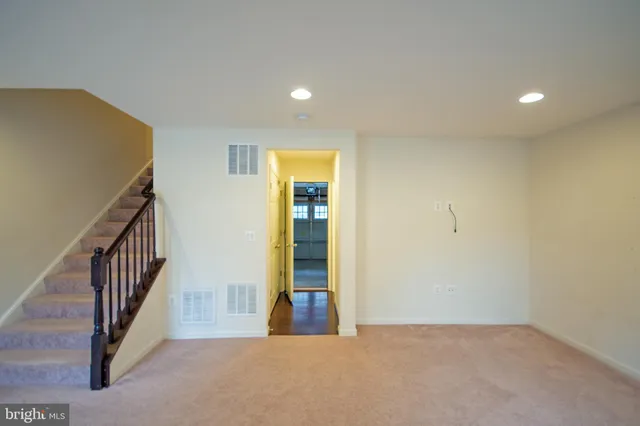 $2,800 | 8024 Cayzer Lane, Gainesville, VA 20155