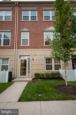 $2,800 | 8024 Cayzer Lane, Gainesville, VA 20155