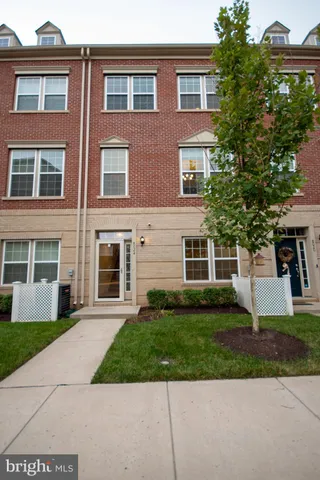 $2,800 | 8024 Cayzer Lane, Gainesville, VA 20155