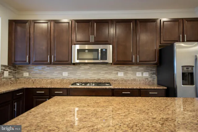 $2,800 | 8024 Cayzer Lane, Gainesville, VA 20155